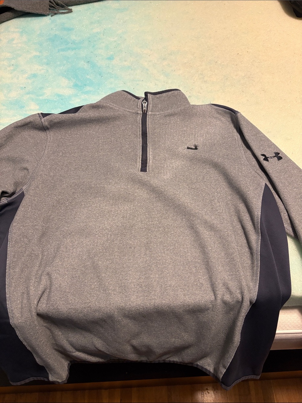 Under Armour Men’s Heather Gray & Navy 1/4 Zip Performance Pullover